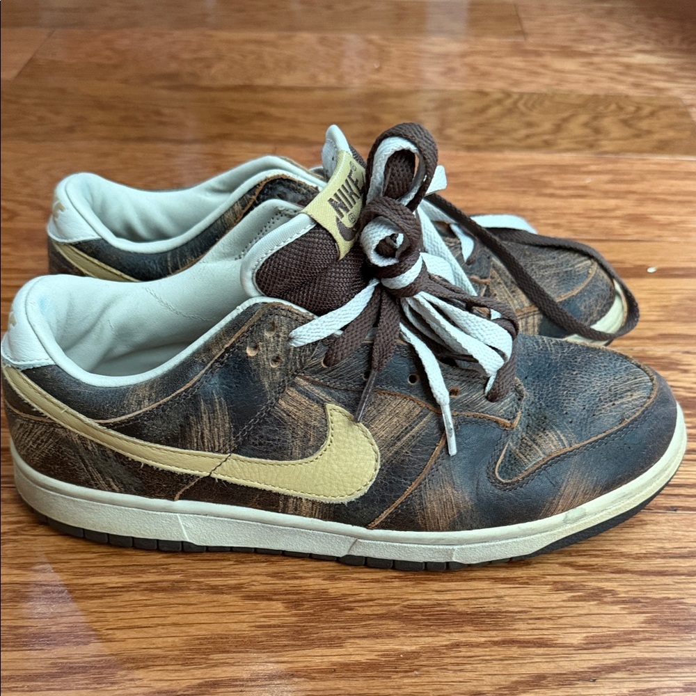Nike Two-Tone Sneakers with Cream Accents